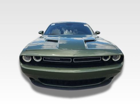 Used 2020 Dodge Challenger SXT AWD/4WD image 5