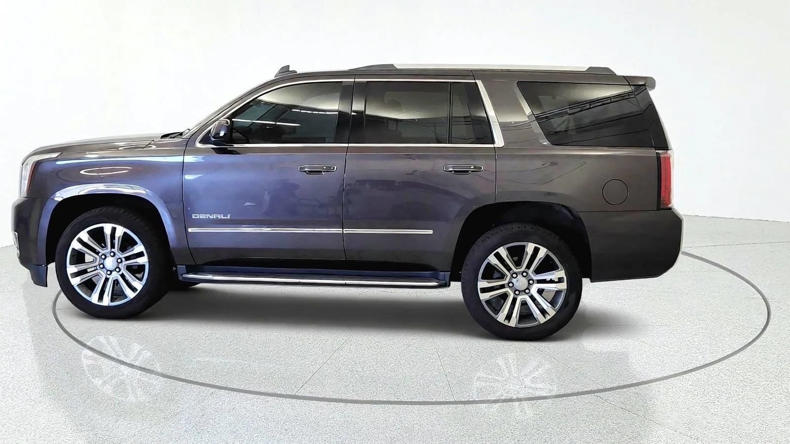 Used 2018 GMC Yukon Denali AWD/4WD image 5