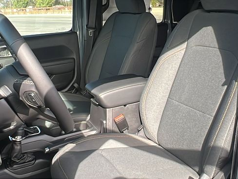 New 2025 Jeep Gladiator Willys image 16