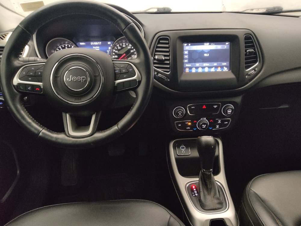 Used 2018 Jeep Compass Latitude w/ Popular Equipment Group FWD image 22