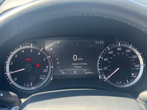 Used 2023 Toyota Highlander XLE AWD/4WD image 25