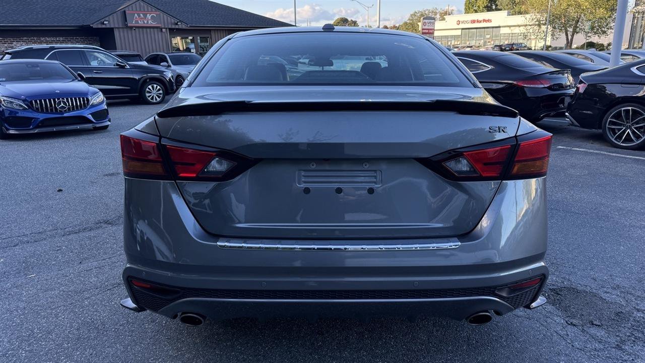 Used 2021 Nissan Altima 2.5 SR w/ SR Premium Package AWD/4WD image 15