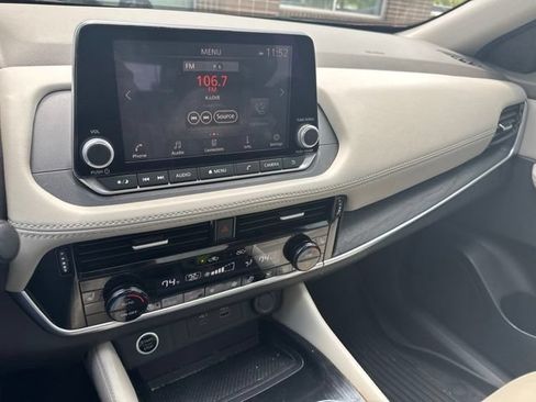 Used 2021 Nissan Rogue SL FWD image 6