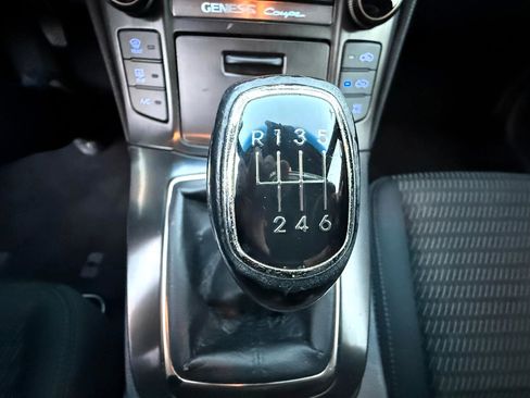 Used 2013 Hyundai Genesis 2.0T image 17