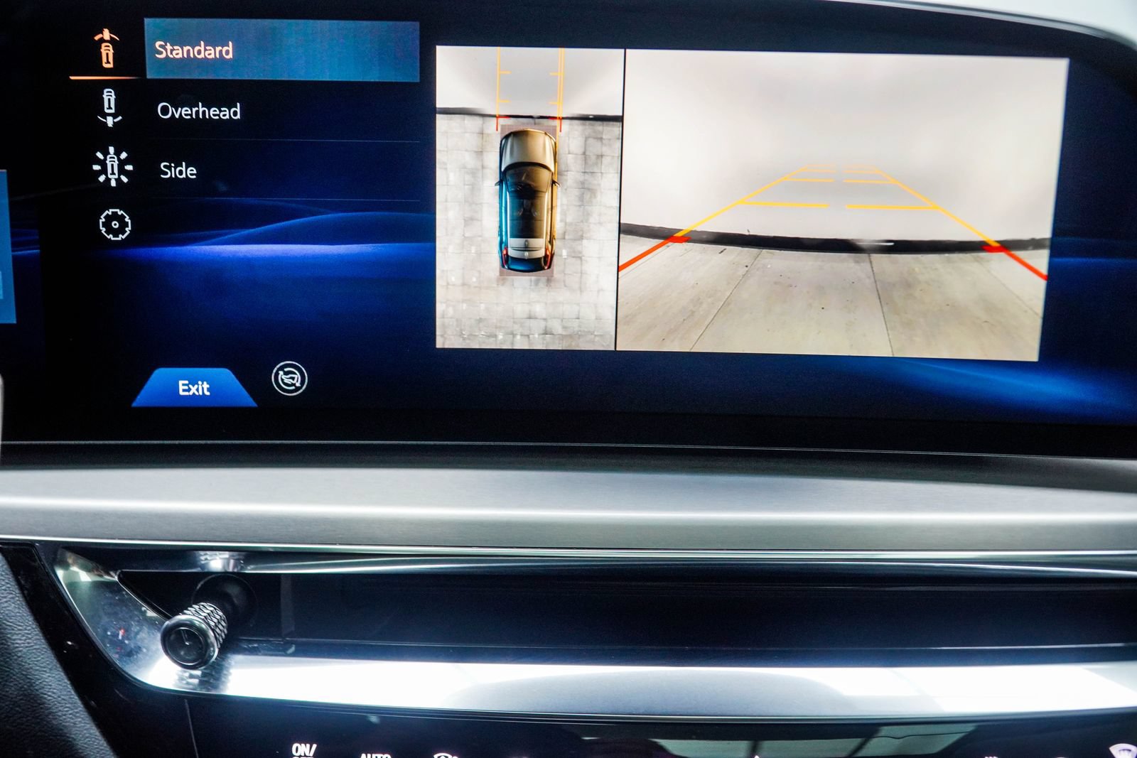 Used 2024 Cadillac Lyriq Sport RWD image 28
