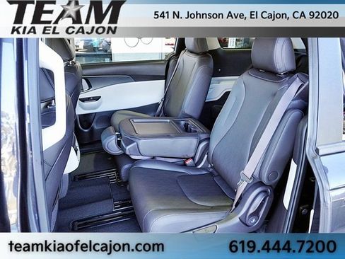 Certified 2024 Kia Carnival LX image 16