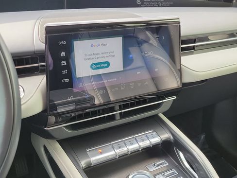 Certified 2024 Lincoln Nautilus Premier AWD/4WD image 24