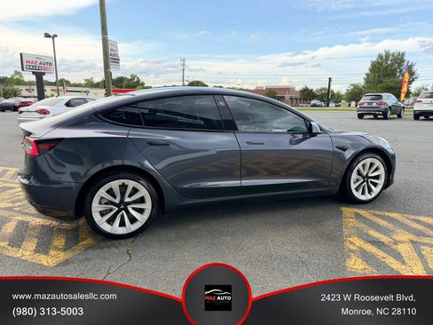 Used 2022 Tesla Model 3 RWD image 4