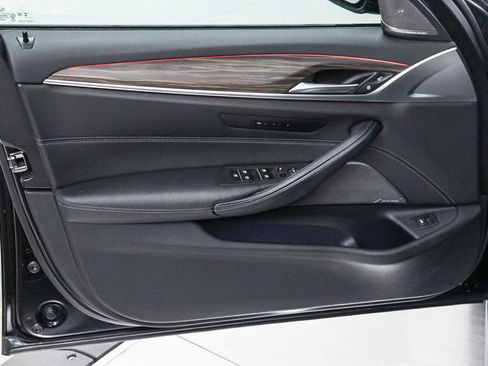 Used 2023 BMW 540i w/ M Sport Package image 22