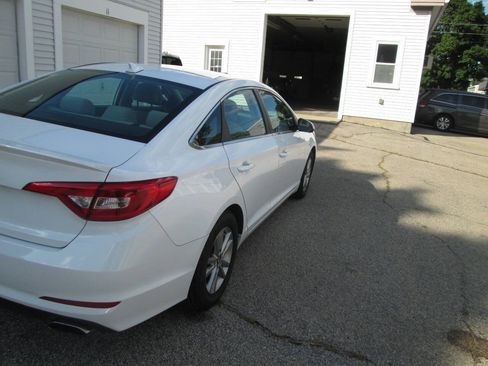 Used 2017 Hyundai Sonata SE FWD image 8