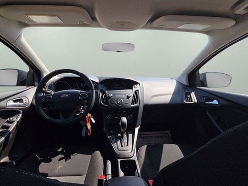 Used 2018 Ford Focus SE image 18