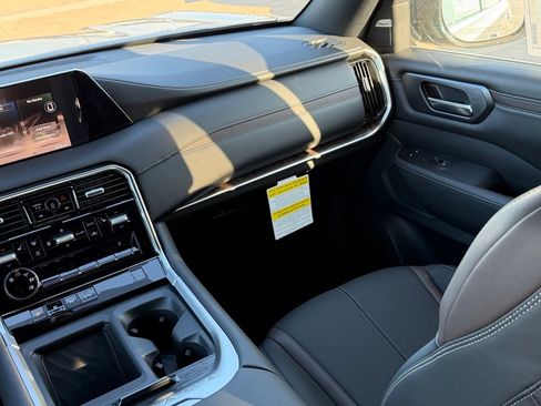 New 2026 Nissan Armada SL w/ Captain's Chari Seat Package image 10