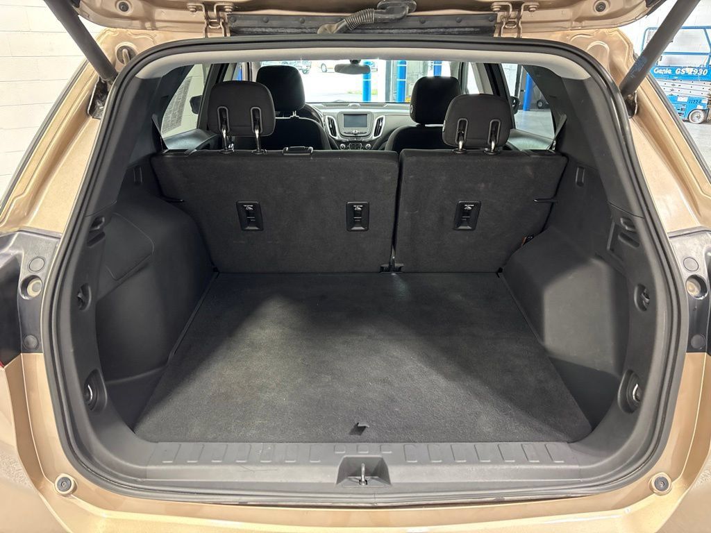 Used 2018 Chevrolet Equinox LT AWD/4WD image 35