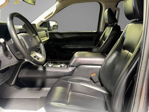 Used 2024 Ford Expedition Max XLT image 9