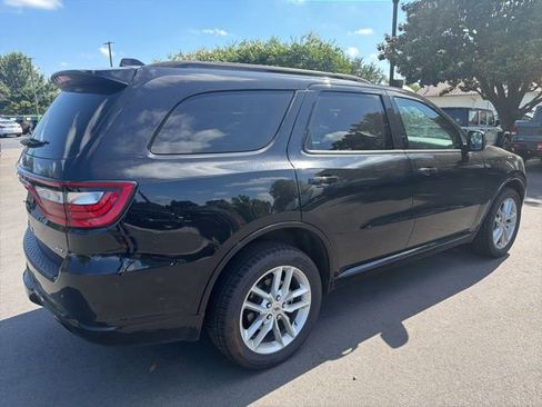 Used 2024 Dodge Durango GT AWD/4WD image 3