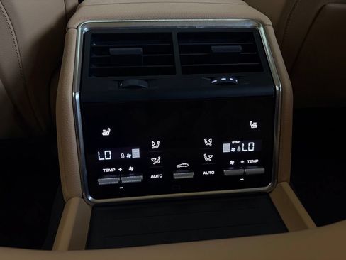 Certified 2023 Porsche Panamera 4 Platinum Edition AWD/4WD image 20