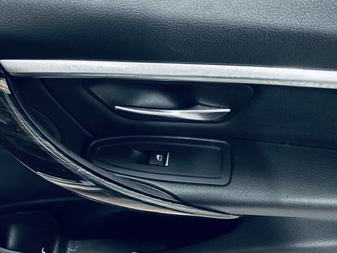 Used 2017 BMW 330i xDrive Sedan AWD/4WD image 35