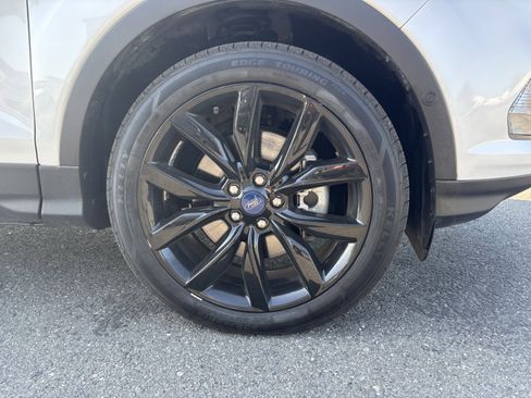 Used 2019 Ford Escape Titanium AWD/4WD image 9