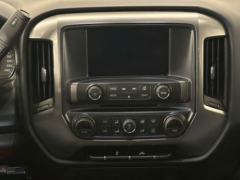 Certified 2018 Chevrolet Silverado 1500 LT w/ LT Eassist Package image 26