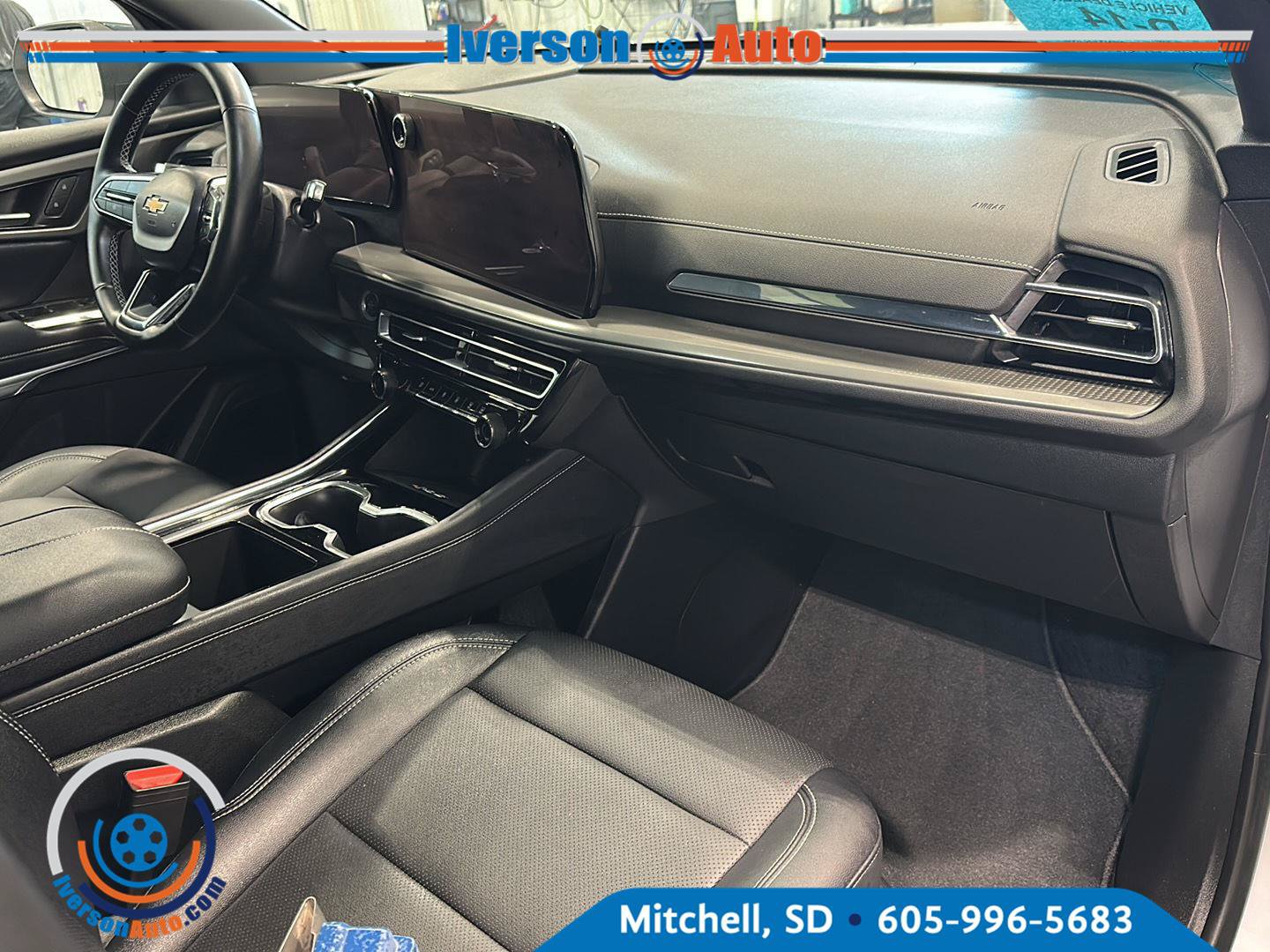 Used 2026 Chevrolet Traverse LT AWD/4WD image 31