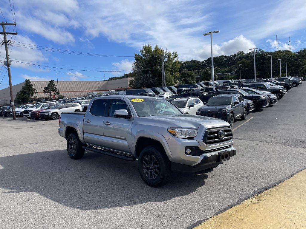 Used 2023 Toyota Tacoma SR5 w/ Technology Package AWD/4WD image 6