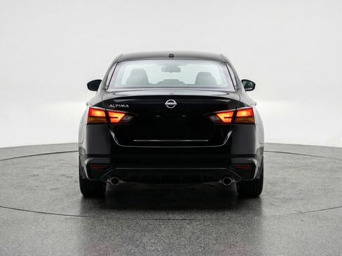 Used 2025 Nissan Altima 2.5 SV image 7