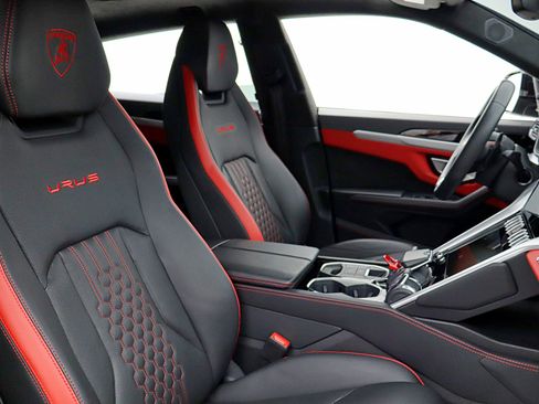 Used 2024 Lamborghini Urus S AWD/4WD image 38