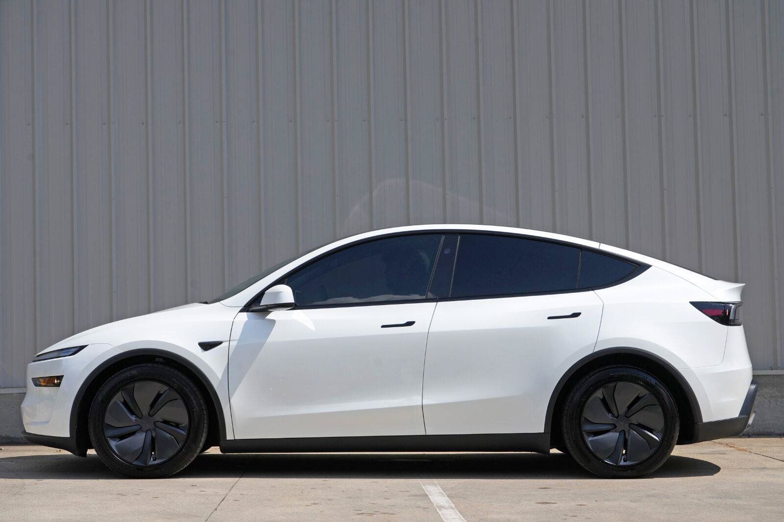 Used 2026 Tesla Model Y Long Range AWD/4WD image 9