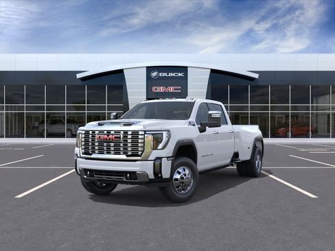 New 2026 GMC Sierra 3500 Denali w/ Denali Reserve Package AWD/4WD image 8