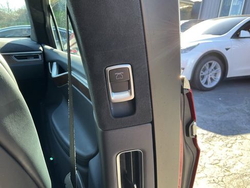 Used 2017 Tesla Model X 75D image 76