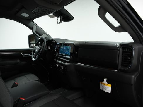 New 2025 GMC Sierra 2500 SLE w/ SLE Value Package; image 17
