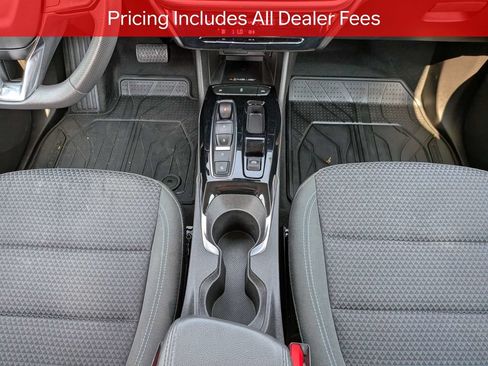 Used 2023 Chevrolet Bolt EUV LT FWD image 19
