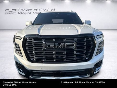 Used 2025 GMC Yukon XL Denali Ultimate AWD/4WD image 9