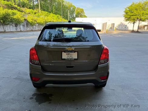 Used 2022 Chevrolet Trax LS AWD/4WD image 6