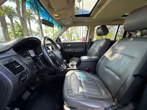 Used 2018 Ford Flex SEL w/ Equipment Group 202A FWD image 6