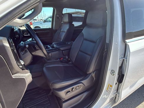 Used 2025 GMC Sierra 1500 SLT image 12