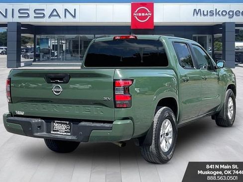 Used 2024 Nissan Frontier SV w/ Technology Package RWD image 5