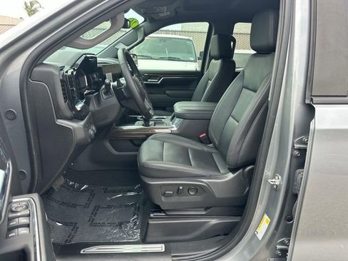 Used 2024 Chevrolet Silverado 1500 LT Trail Boss w/ LT Trail Boss Premium Package image 18