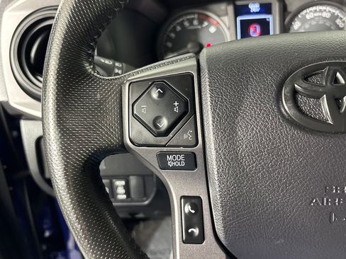 Used 2022 Toyota Tacoma TRD Sport w/ Technology Package RWD image 15