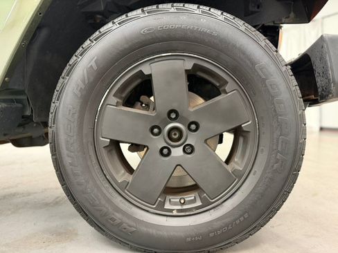 Used 2009 Jeep Wrangler Sahara AWD/4WD image 55