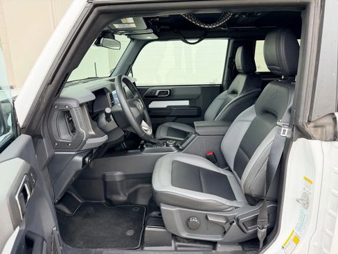 Used 2024 Ford Bronco Big Bend image 12