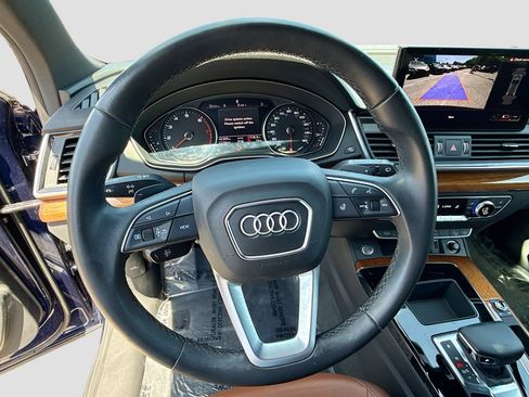 Used 2021 Audi Q5 Premium w/ Convenience Package image 39