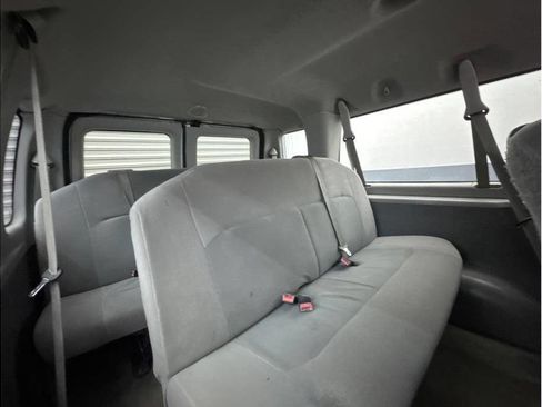 Used 2012 Ford E-350 and Econoline 350 XLT image 17