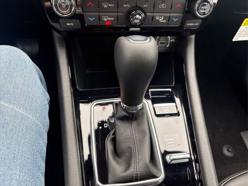 New 2026 Jeep Compass Latitude image 27