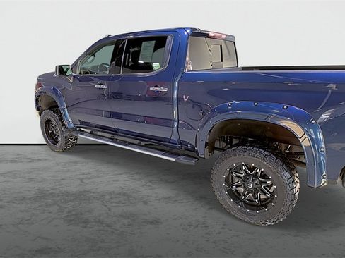 Used 2022 Chevrolet Silverado 1500 High Country w/ Z71 Off-Road Package image 2