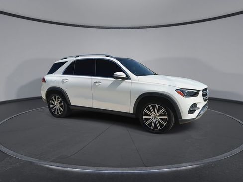 Used 2024 Mercedes-Benz GLE 350 4MATIC image 2