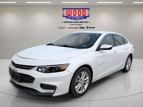 Used 2017 Chevrolet Malibu LT w/ Driver Confidence Package image 7