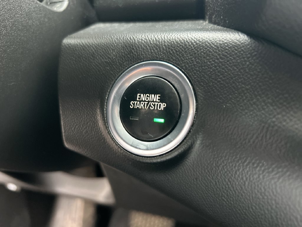 Used 2022 GMC Terrain SLT w/ Tech Package AWD/4WD image 21
