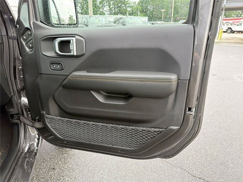 New 2026 Jeep Gladiator Sport AWD/4WD image 13