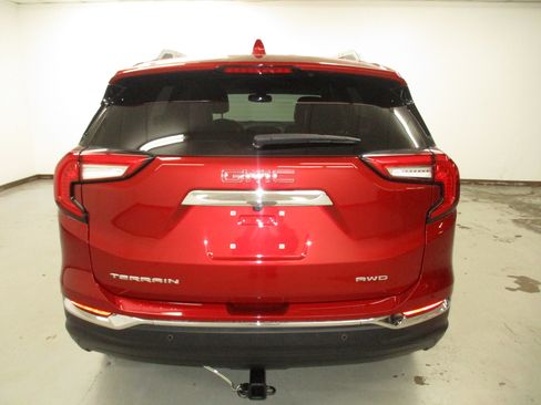 Used 2022 GMC Terrain SLT AWD/4WD image 6
